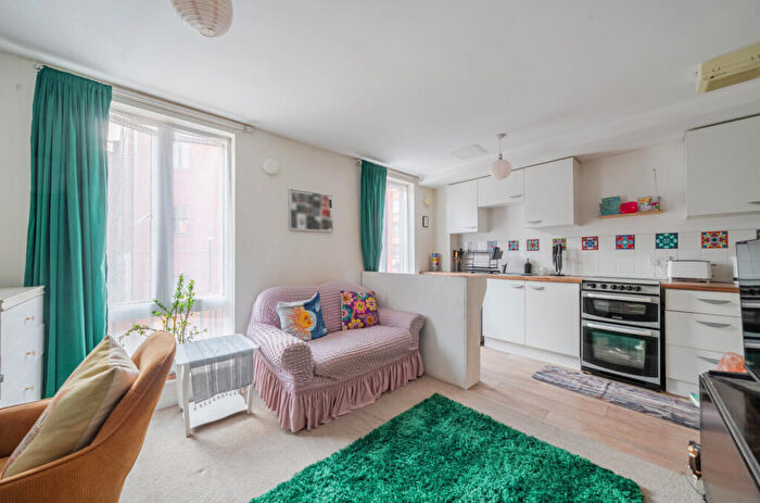 1 Bedroom Apartment For Sale In Chedworth House, The Square Seller Street, Chester, CH1