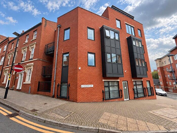 1 Bedroom Apartment For Sale In Kings Court Plaza, Townsend Way, Birmingham, B1