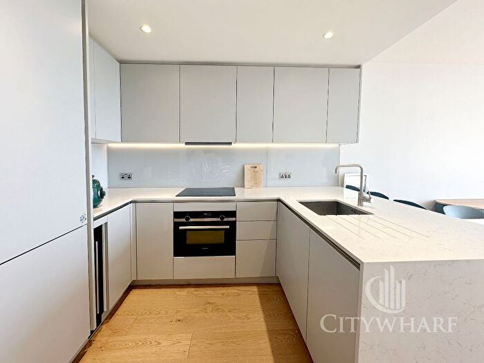 1 Bedroom Flat For Sale In Hampton Tower, Marsh Wall, London, E14