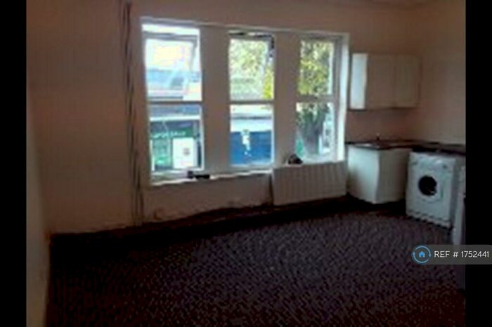 Studio To Rent In High Street, Birmingham, B70