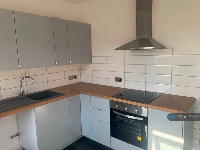 2 Bedroom Flat To Rent In Blackhorse Road, London, E17