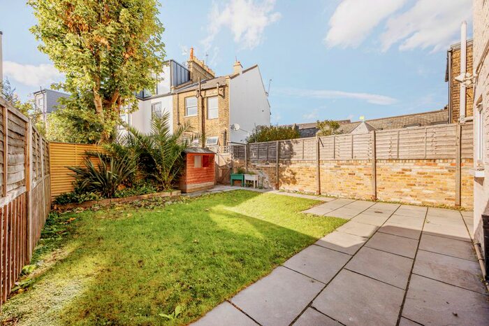 2 Bedroom Flat To Rent In South Ealing Road, London, W5