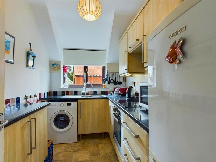 2 Bedroom Flat For Sale In Cliff Drive, Cromer, NR27