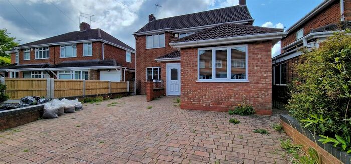 4 Bedroom Detached House To Rent In Vauxhall Gardens, Dudley, DY2