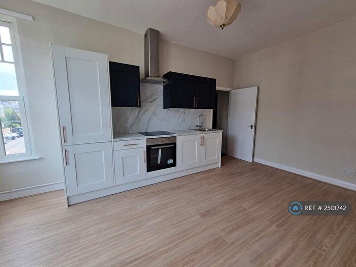 2 Bedroom Flat To Rent In Harlesden Gardens, London, NW10