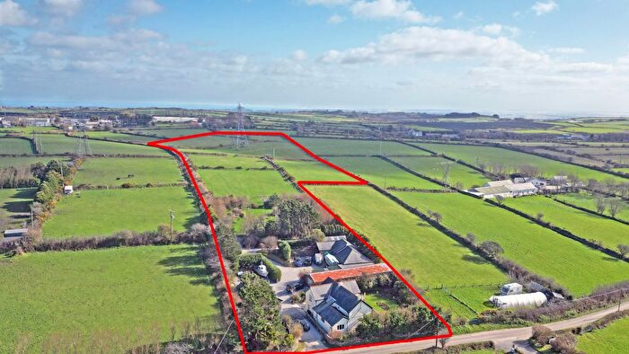 6 Bedroom Detached House For Sale In Underlane, Helston, TR13