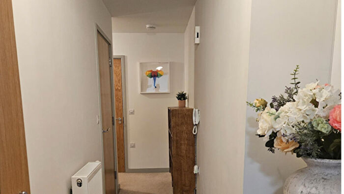 1 Bedroom Flat For Sale In Milton Avenue, Croydon, CR0