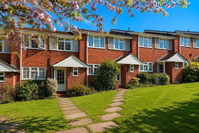 3 Bedroom Terraced House For Sale In Belgrave Manor, Woking, GU22
