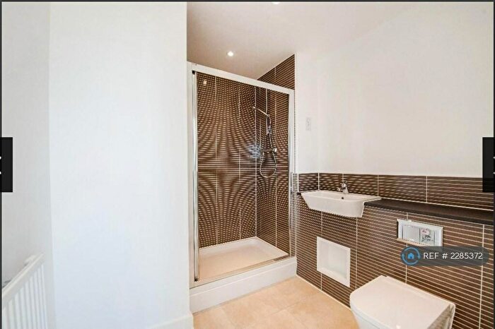 5 Bedroom Terraced House To Rent In Hughes Road, Hainault, IG6