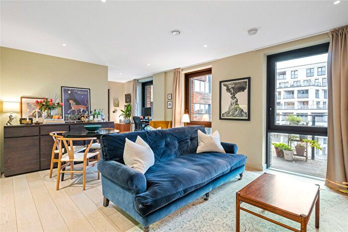 2 Bedroom Flat To Rent In Wharf Road, Islington, London, N1