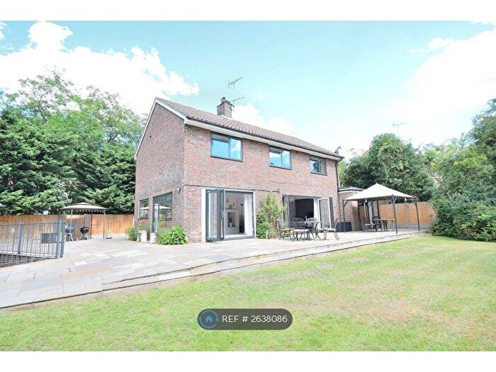 5 Bedroom Detached House To Rent In Glebelands, Harlow, CM20