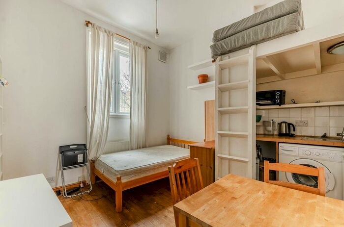 Studio To Rent In Old Brompton Road, Earls Court, London, SW5