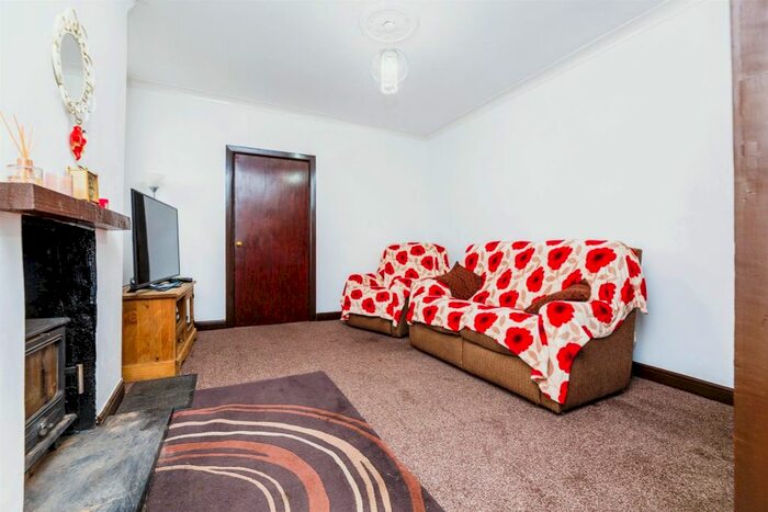 3 Bedroom End Of Terrace House For Sale In Clough Street, Rotherham, S61