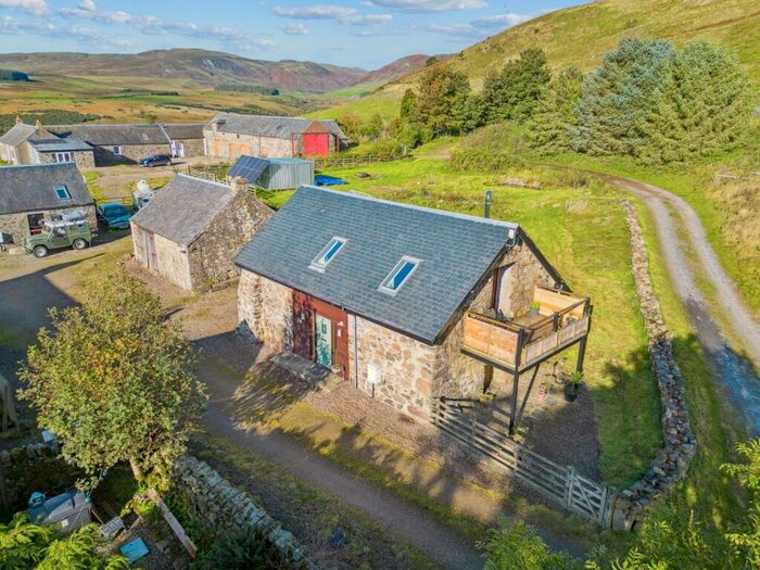 2 Bedroom Detached House For Sale In Shenval Farm, Bankfoot, Perthshire, PH1