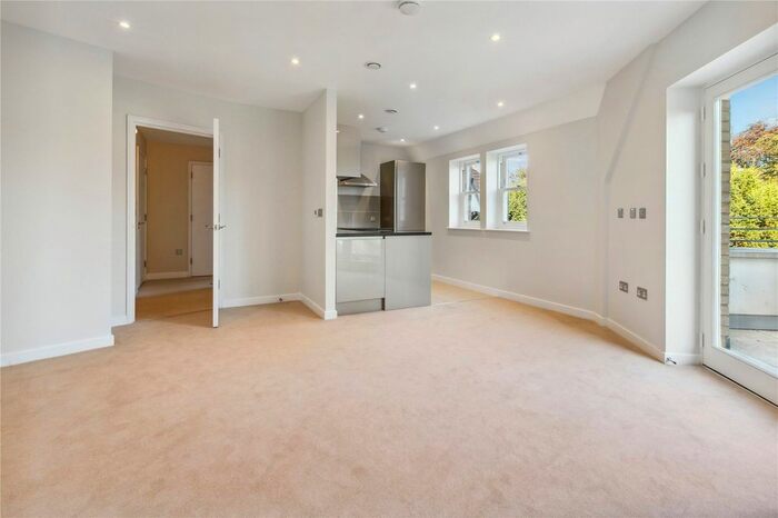 1 Bedroom Flat To Rent In Sutton Court Road, London, W4
