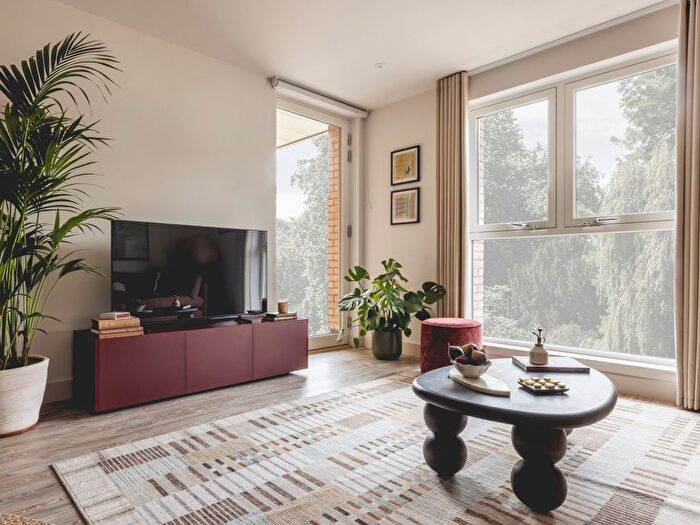2 Bedroom Flat To Rent In Dobb Way, Cambridge, CB3