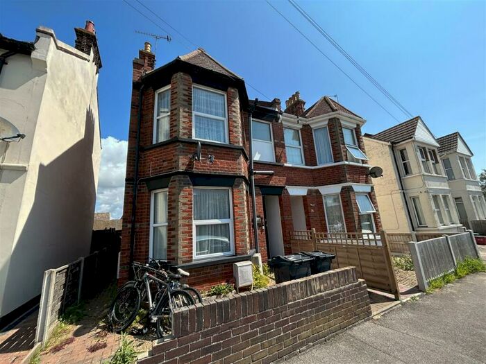 2 Bedroom Flat To Rent In Herbert Road, Clacton-On-Sea, CO15