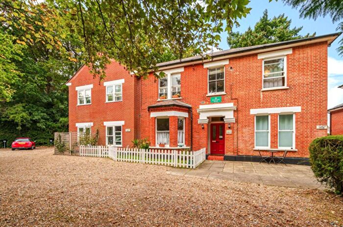 1 Bedroom Apartment To Rent In Heathview House, Broomhall Road, Horsell, Woking, Surrey, GU21