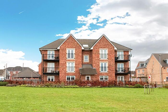 2 Bedroom Apartment For Sale In Carson Grove, Morley, LS27