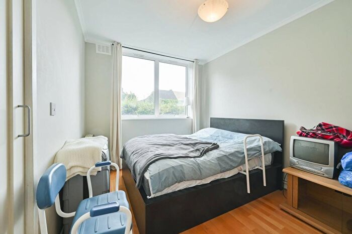 1 Bedroom Flat For Sale In Dinerman Court, St John's Wood, London, NW8