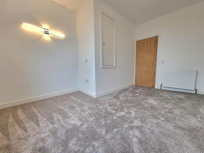 3 Bedroom Detached House To Rent In Church Street, Kirkcaldy, KY1
