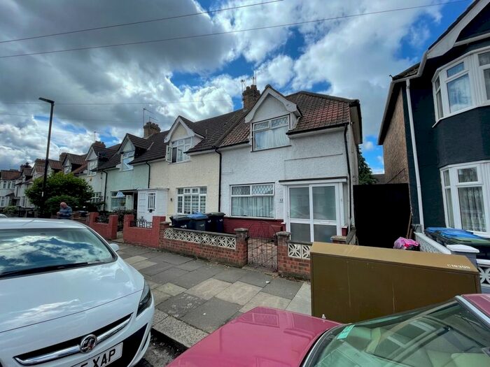 3 Bedroom Terraced House To Rent In Causeyware Road, London, N9