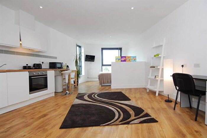 Studio To Rent In A Old Town Street, Plymouth, PL1