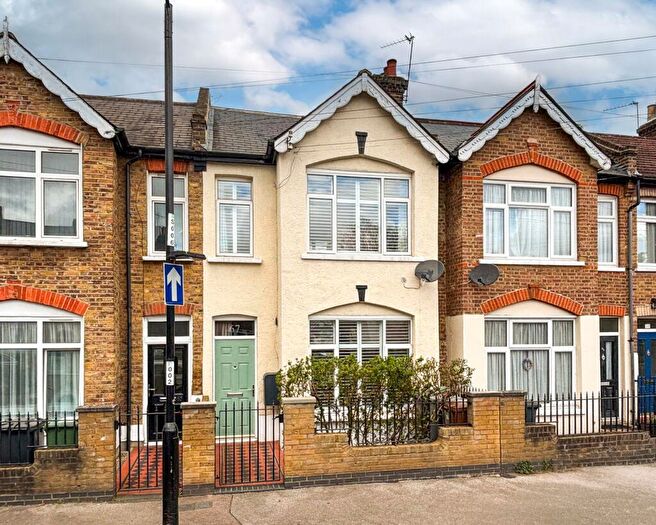 3 Bedroom Terraced House For Sale In Brookdale Road, Catford, SE6
