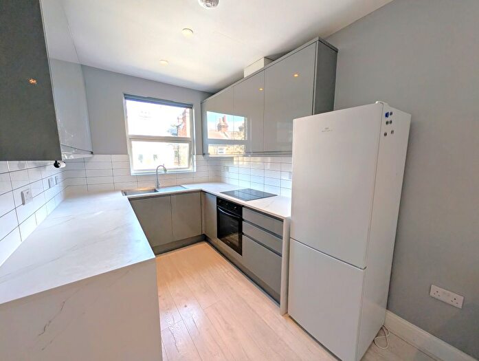 3 Bedroom Maisonette To Rent In Deacon Road, Willesden, NW2