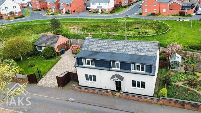 4 Bedroom Detached House For Sale In Derby Road, Hilton, DE65