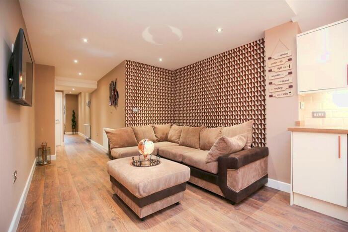 4 Bedroom Terraced House To Rent In (£ppppw) Chillingham Road, Heaton, NE6