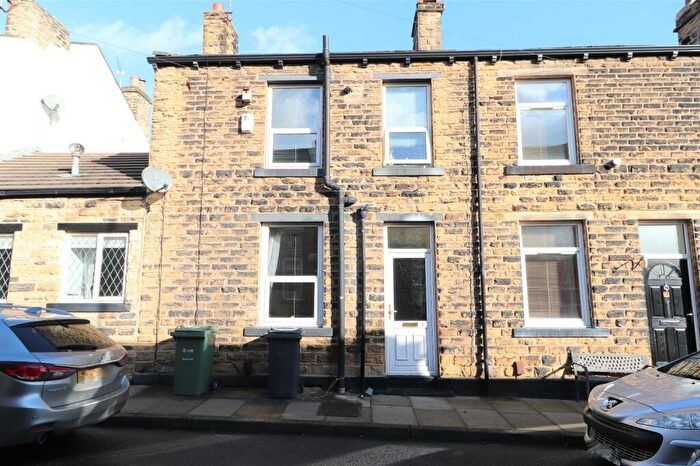 1 Bedroom House To Rent In Arthur Street, Farsley, Pudsey, West Yorkshire, LS28