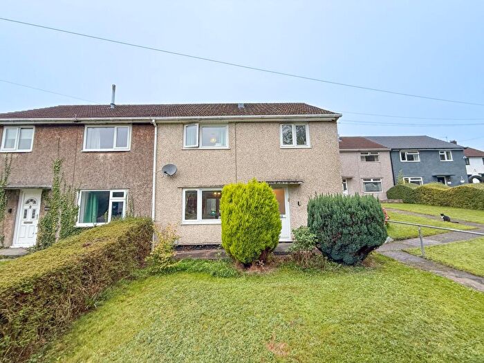 3 Bedroom Semi-Detached House For Sale In Newport Road, Pontllanfraith, NP12