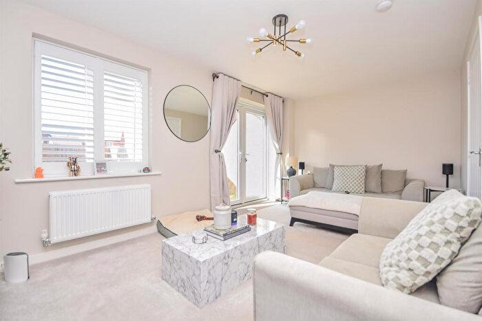 4 Bedroom Semi Detached House For Sale In Stork Lane, Rothwell, Kettering, NN14