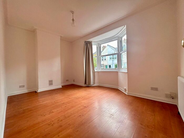 2 Bedroom Semi-Detached House To Rent In Northborough Road, London, SW16