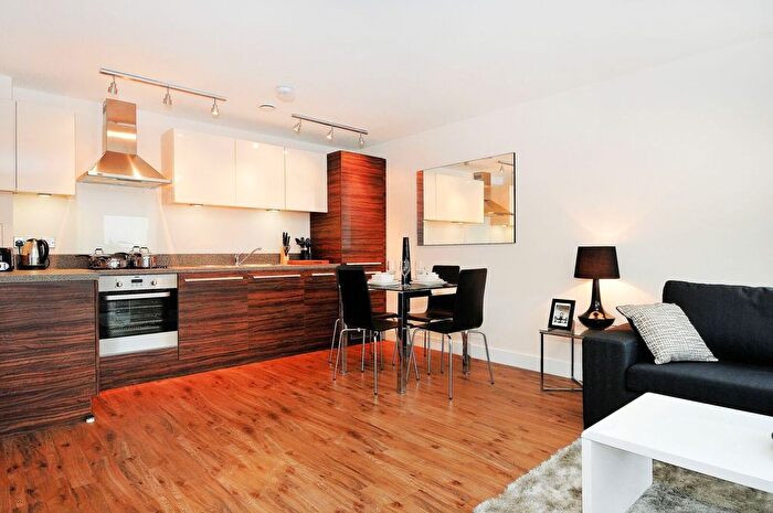 2 Bedroom Flat To Rent In Trs Apartments, Southall, UB2