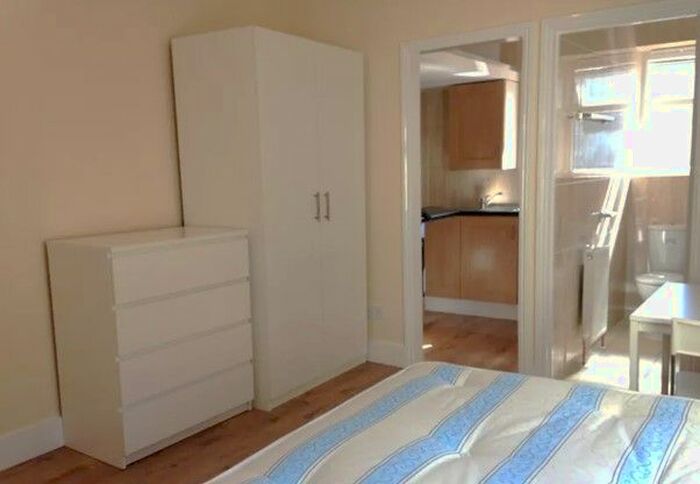 Studio To Rent In Winslow, London, W6