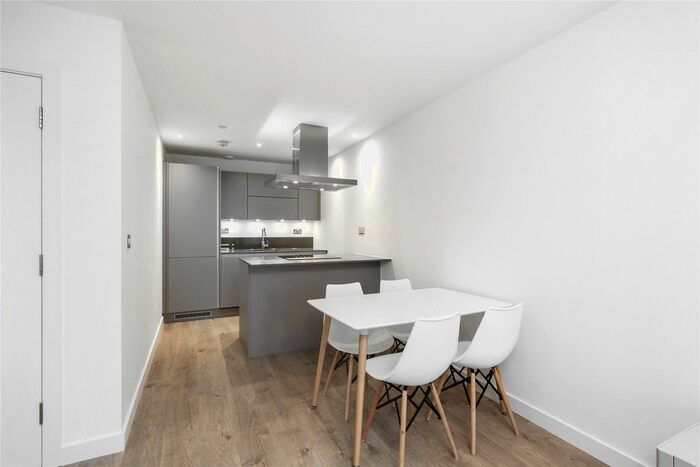 1 Bedroom Flat To Rent In Great Eastern Road, London, E15