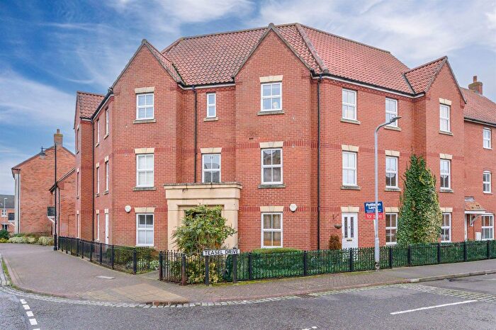2 Bedroom Flat For Sale In Teasel Drive, Desborough, Kettering, NN14