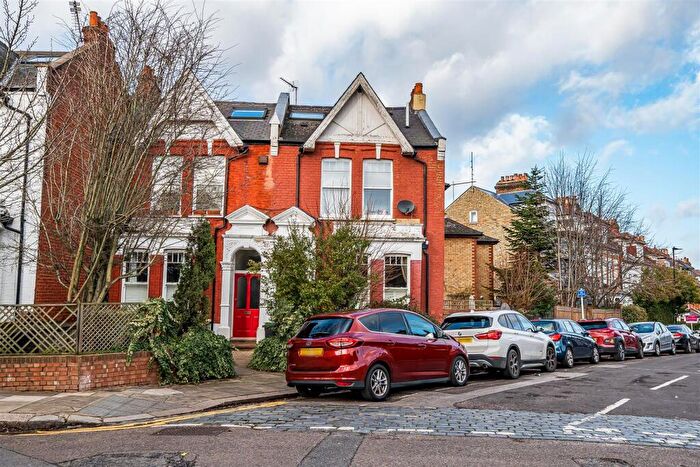 1 Bedroom Flat For Sale In Harold Road, Crouch End, N8