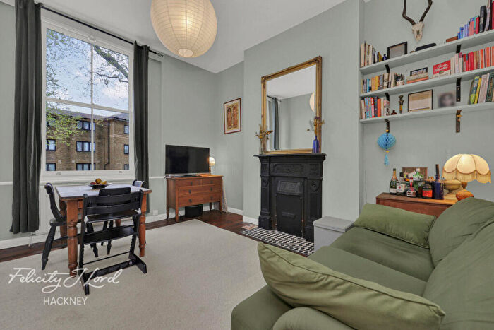 1 Bedroom Flat For Sale In Dalston Lane, London, E8