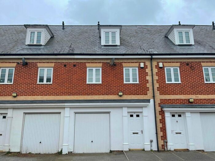 3 Bedroom Town House To Rent In Belvedere Court, Ipswich, IP4
