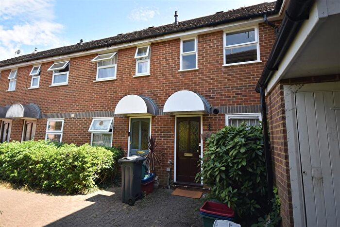 2 Bedroom Terraced House For Sale In Manor Vale, Brentford, TW8