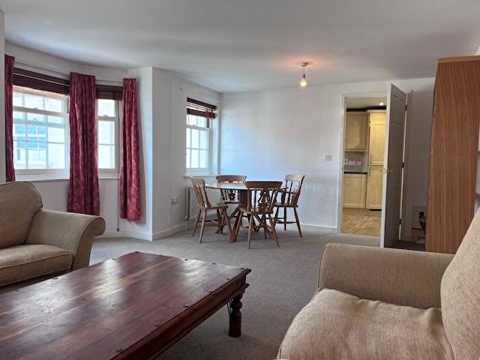 3 Bedroom Flat To Rent In Swan Hill, Shrewsbury, SY1