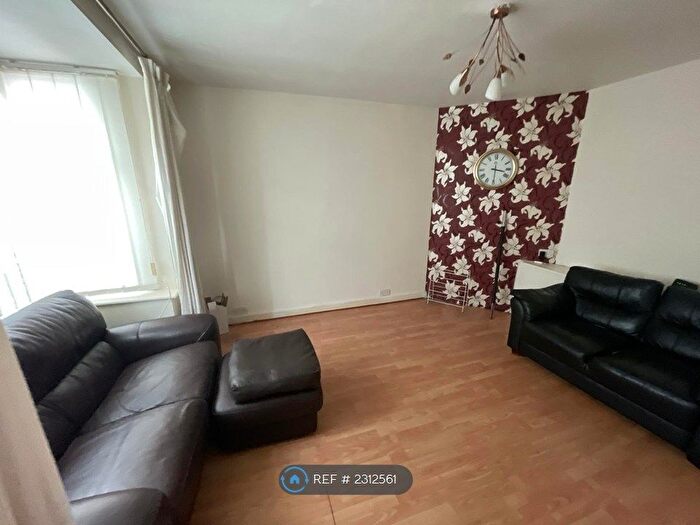 3 Bedroom Terraced House To Rent In Langworthy Road, Salford, M6