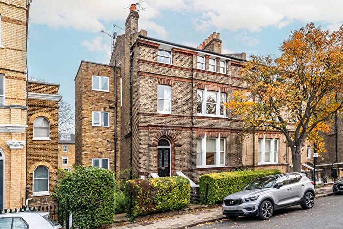 2 Bedroom Flat For Sale In Victoria Rise, London, SW4