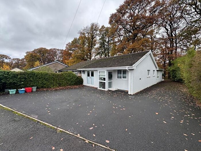 3 Bedroom Semi-Detached Bungalow For Sale In Coedwaungar, Sennybridge, Brecon, LD3