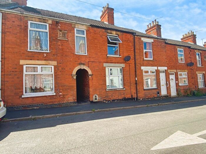 2 Bedroom Terraced House To Rent In Victoria Street, Grantham, NG31