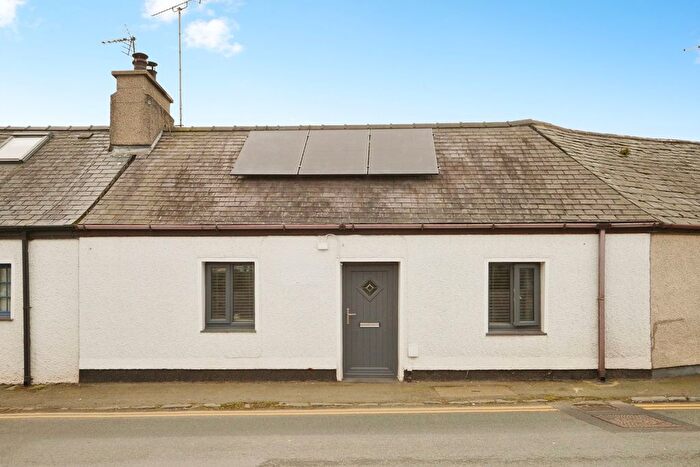 2 Bedroom Terraced House For Sale In Efailnewydd, Pwllheli, Gwynedd, LL53