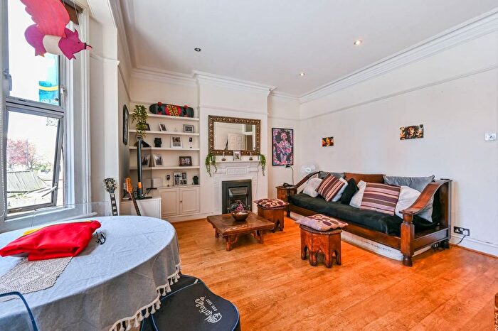 1 Bedroom Flat To Rent In Edgware Road, Lisson Grove, London, W2